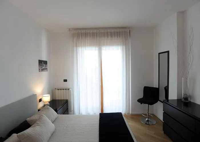 4bnb - Flaminia Prestigious Flat - Swimming Pool Apartment *