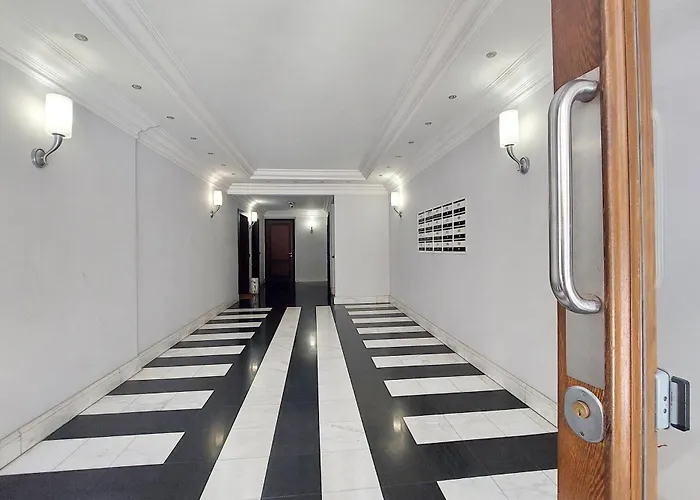 4bnb - Flaminia Prestigious Flat - Swimming Pool Apartment